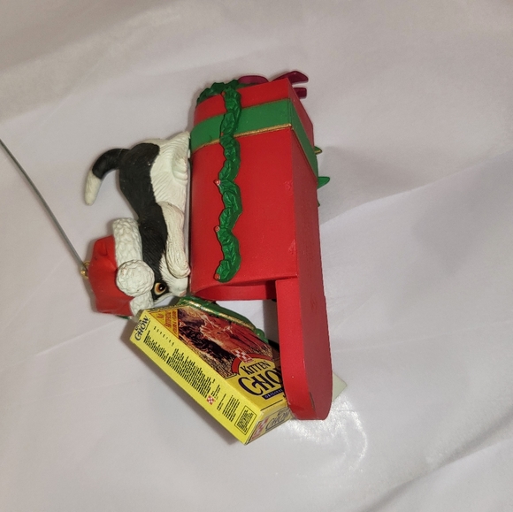 Vintage Enesco Kitten Chow Ornament - Picture 7 of 10